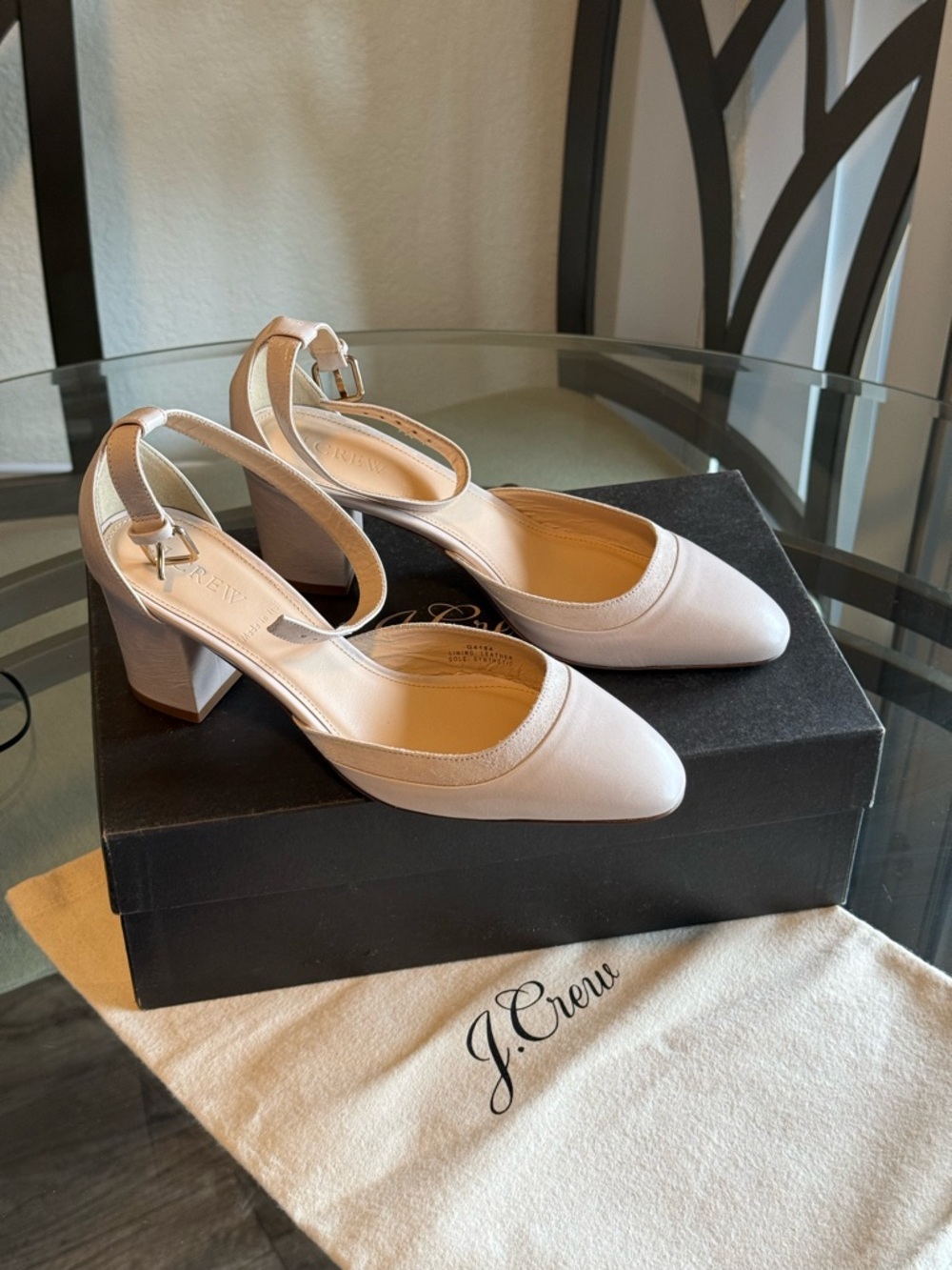 Women’s cream business casual work heels